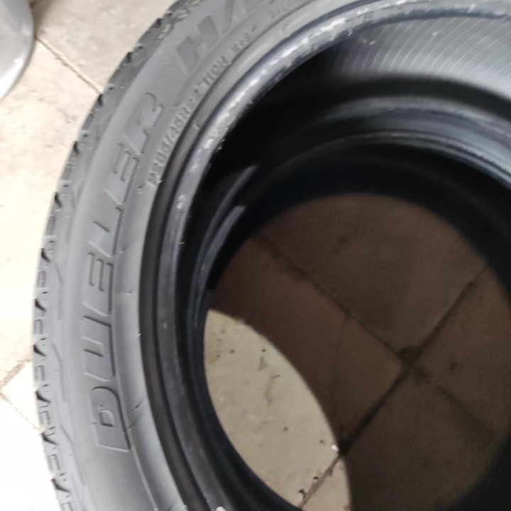 BRIDGESTONE 285/45 R22 лето 2шт