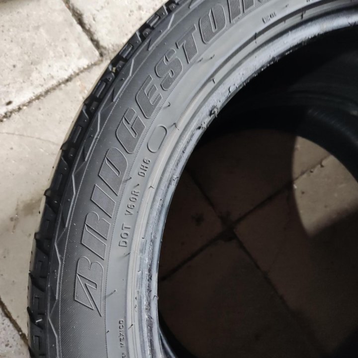 BRIDGESTONE 285/45 R22 лето 2шт