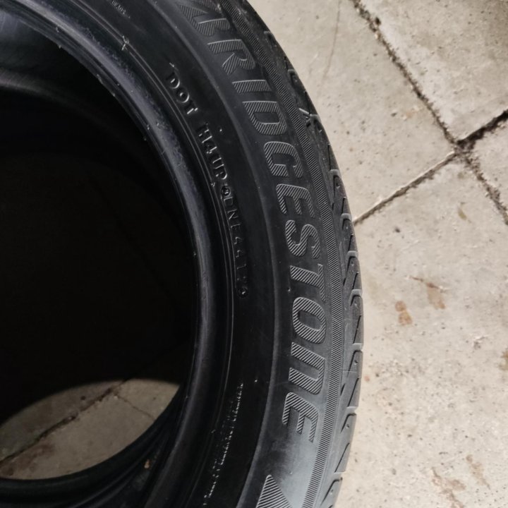 BRIDGESTONE 225/55 R17 лето 2шт