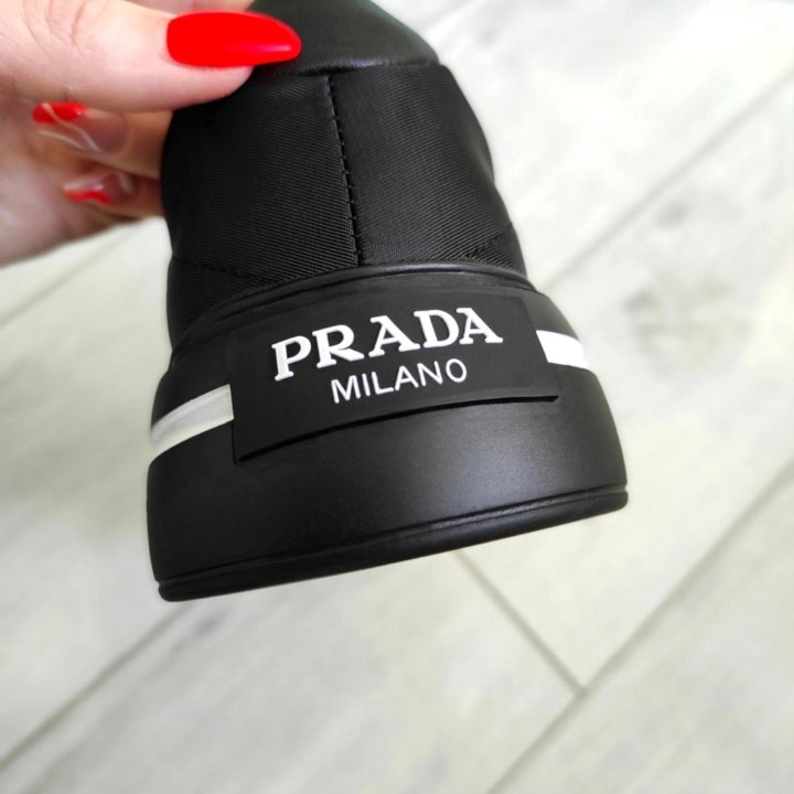 Кроссовки Prada новые