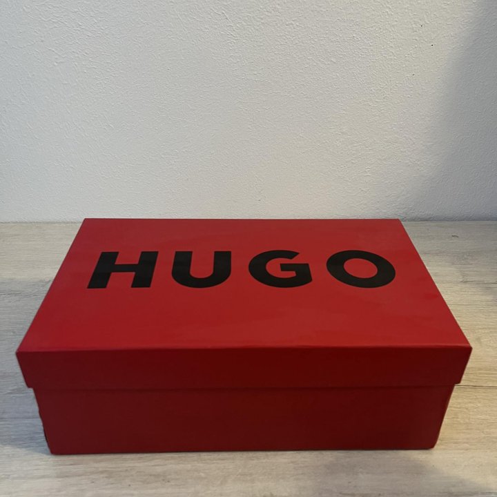 Кроссовки Hugo