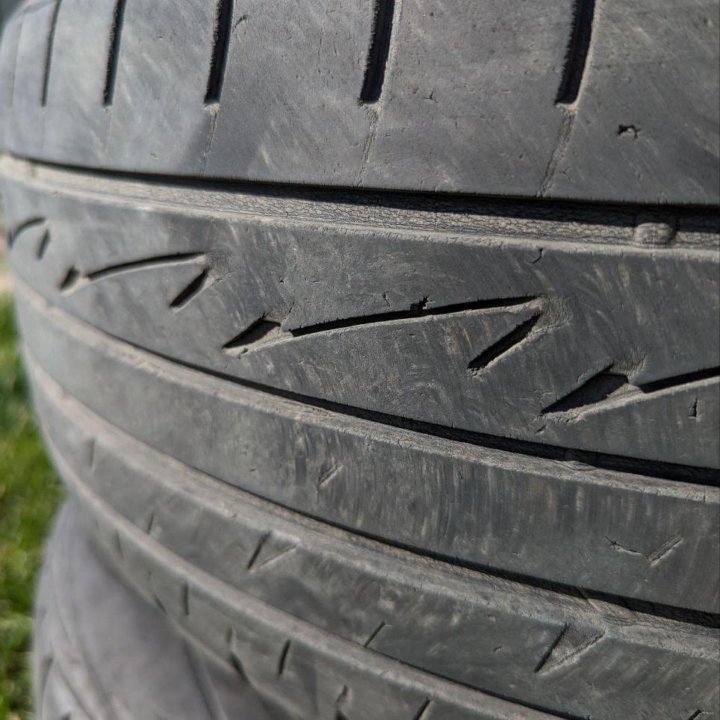 Bridgestone Playz PZ-X 225/60 R16