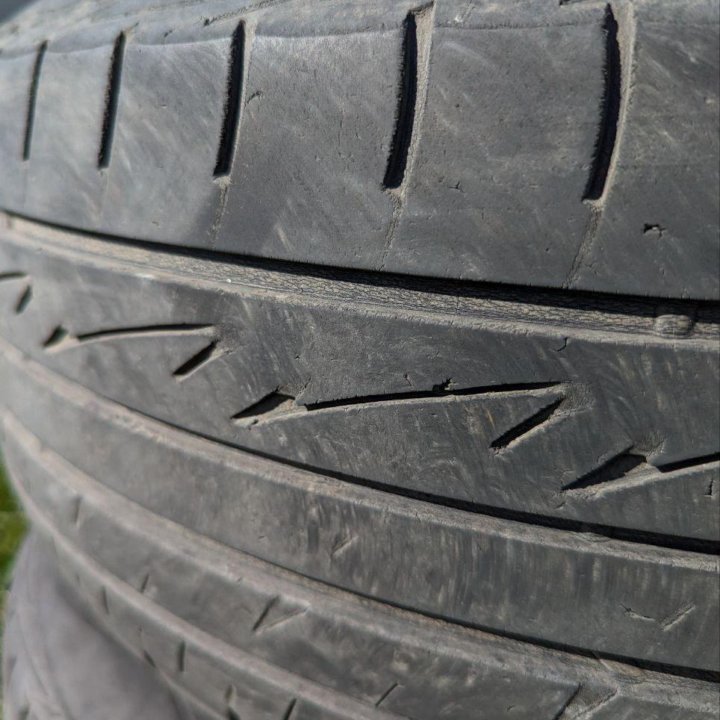 Bridgestone Playz PZ-X 225/60 R16