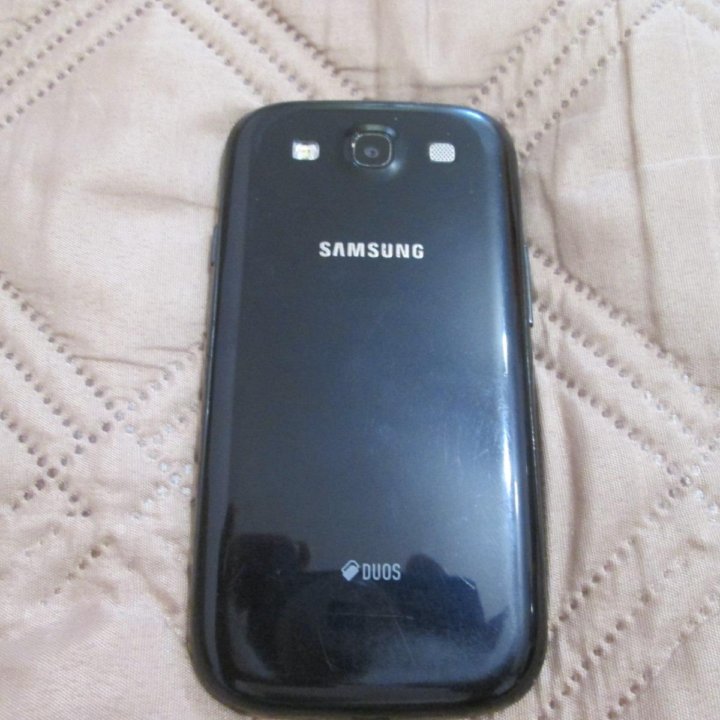 Телефон Samsung Galaxy S III Duos