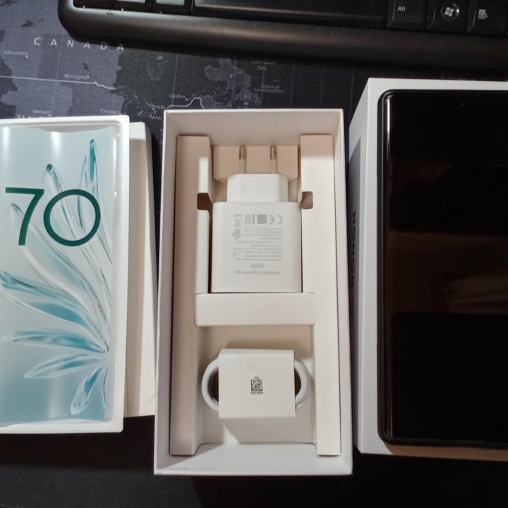 Телефон Honor70