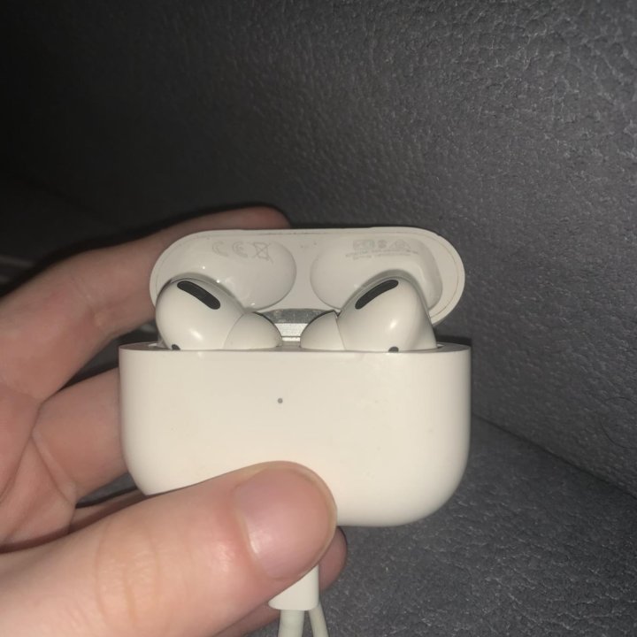 Наушники Apple AirPods Pro