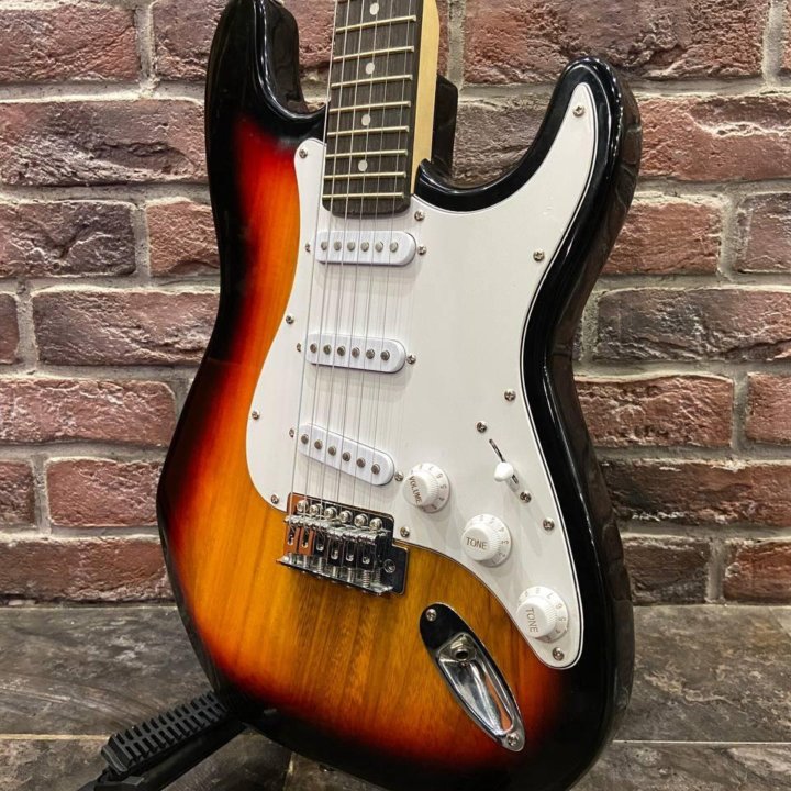 Электрогитара Stratocaster + Чехол