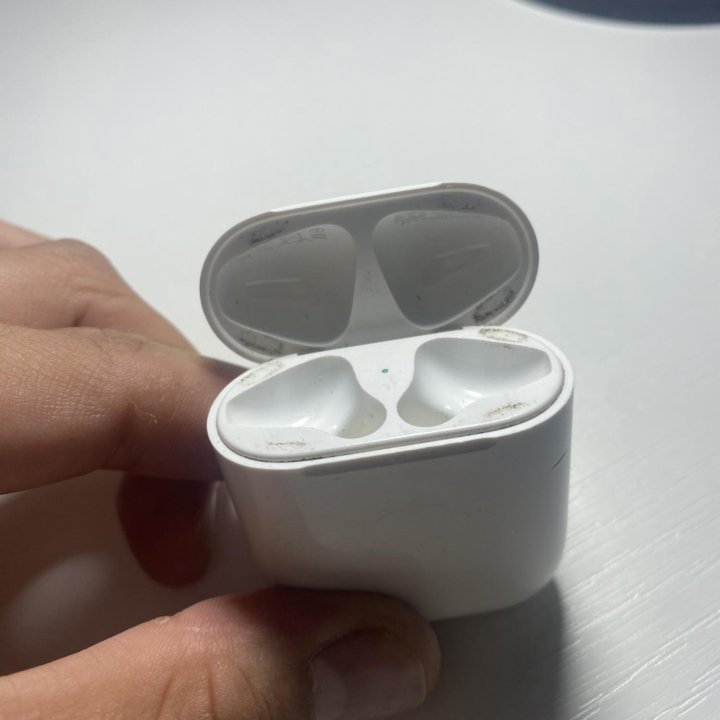 Кейс от AirPods 2 (оригинал)