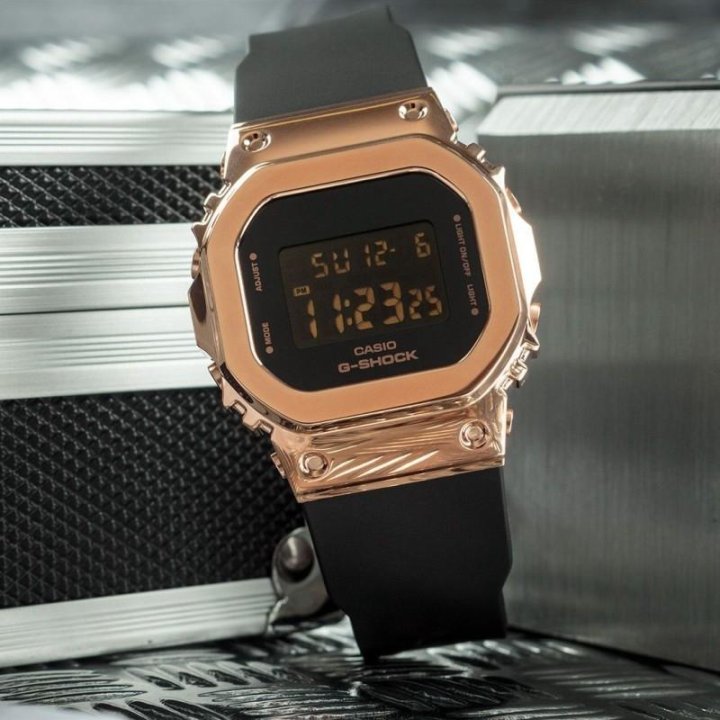 Наручные часы CASIO GM-S5600PG-1ER