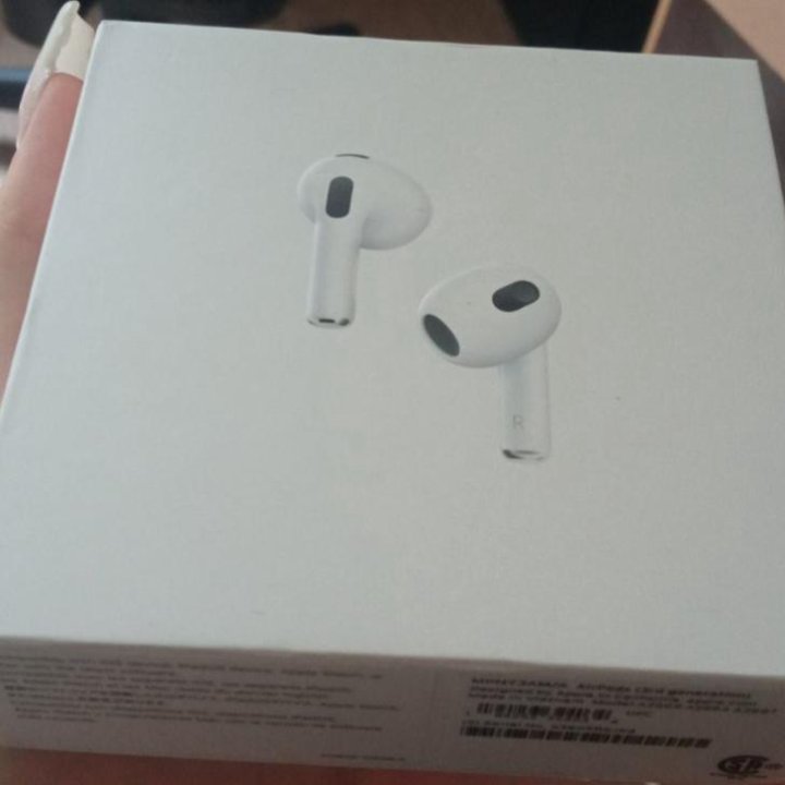 AirPods