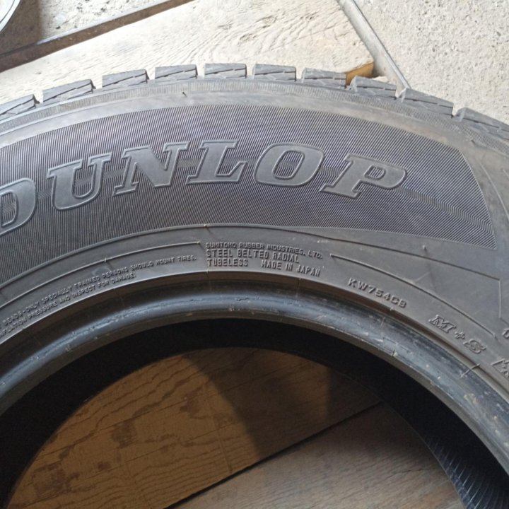 Японские зимние Dunlop WinterMaxx SJ8 265/70 R16