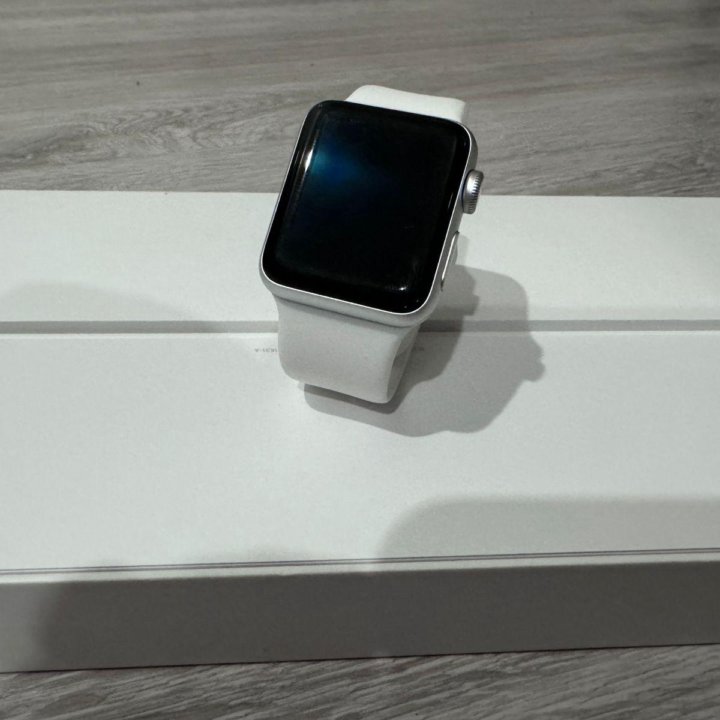 Часы Apple Watch 3 38mm