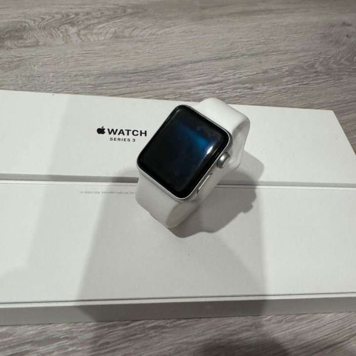 Часы Apple Watch 3 38mm