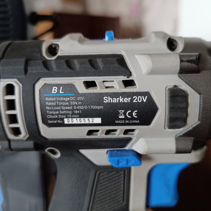 Шуруповерт бесщеточный DEKO Sharker 20V