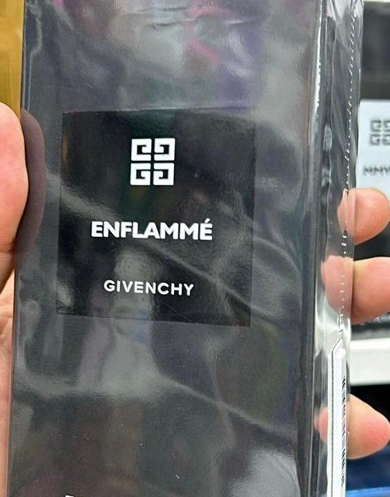 Givenchy Enflamme