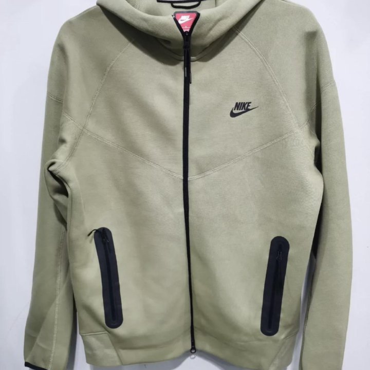 Nike tech fleece