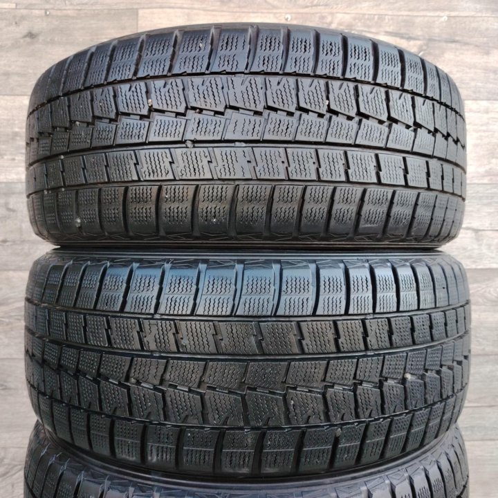 225/50/17, Dunlop Winter Maxx, 4 шт