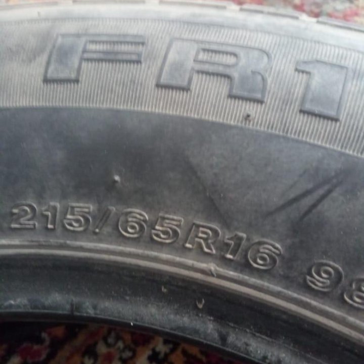 комплект летней резины 215/65 R16