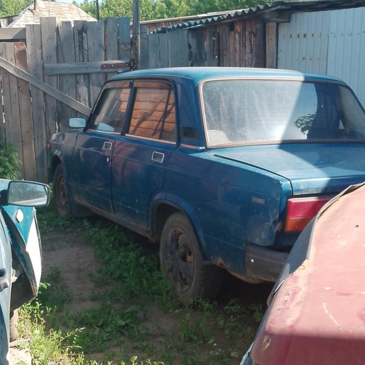 ВАЗ (Lada) 2107, 2001