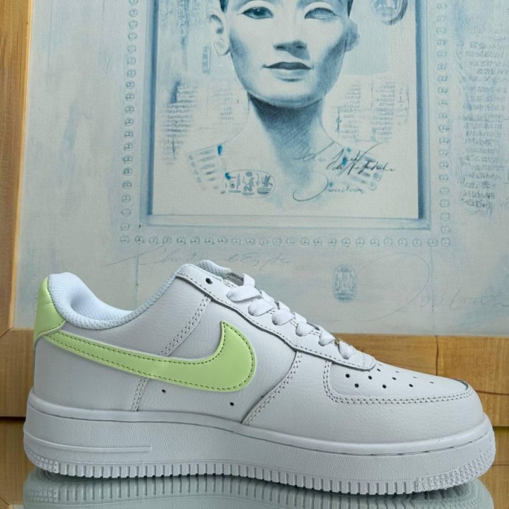 Кроссовки женские Nike Air Force 1