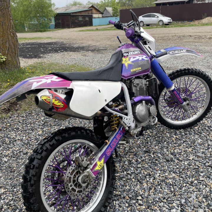 Suzuki Dr 250r