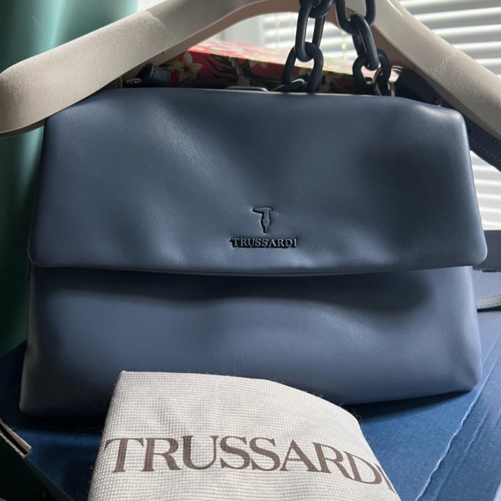 Оригинальная сумка  Trussardi