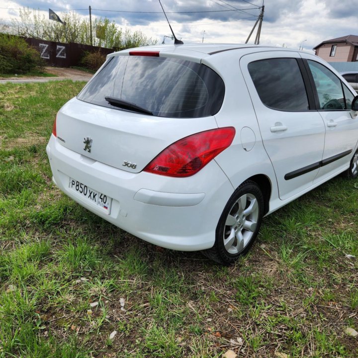 Peugeot 308, 2010