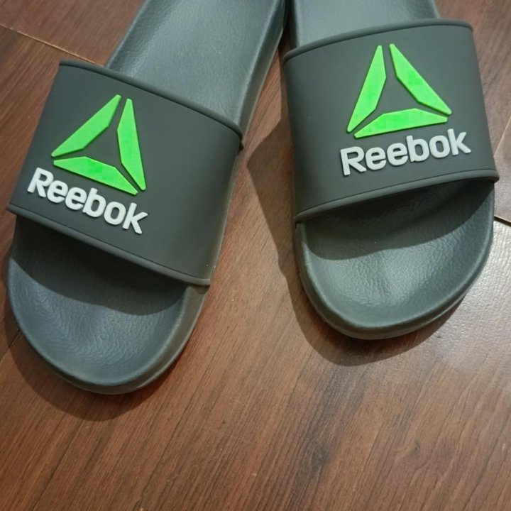 Шлёпанцы Reebok