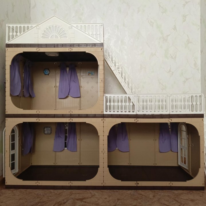 Кукольный домик .