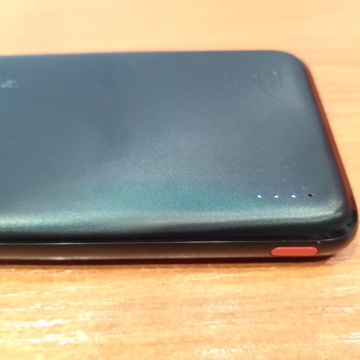 Повербанк на 10000 mAh