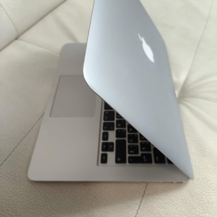 MacBook Air 13 2014, 99 циклов , A1466, 256gb SSD,