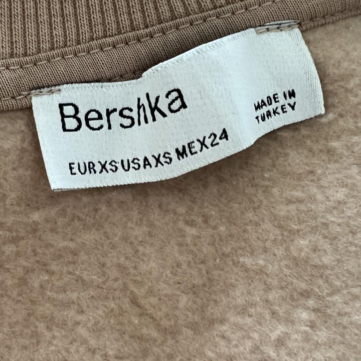 Жилетка женская Bershka