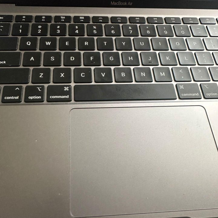 MACBOOK AIR 13 2020, 250 циклов, CORE I3 1.1ghz/8g