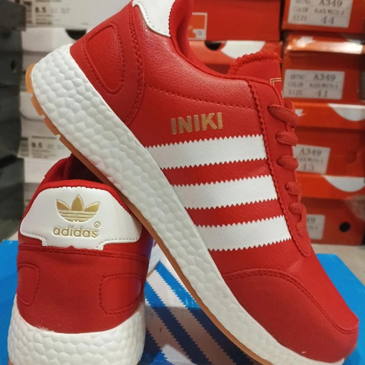 Кроссовки Adidas новые