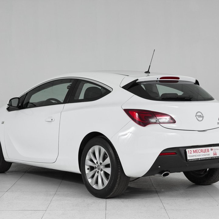 Opel Astra GTC, 2013