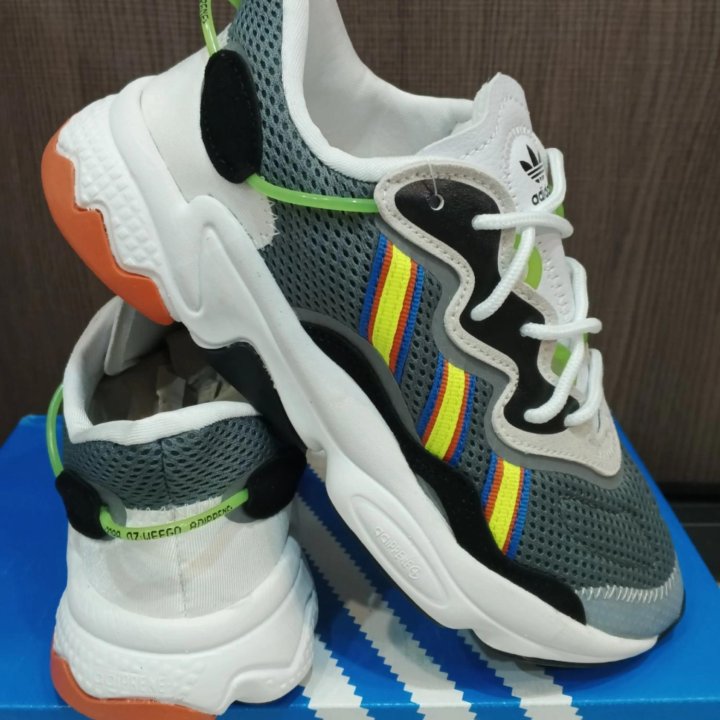 Кроссовки Adidas новые