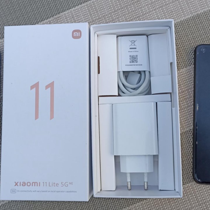 Xiaomi Mi 11 Lite 5G NE, 8/128 ГБ.