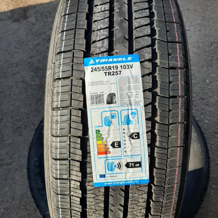 245/55 R19 103V Triangle TR257