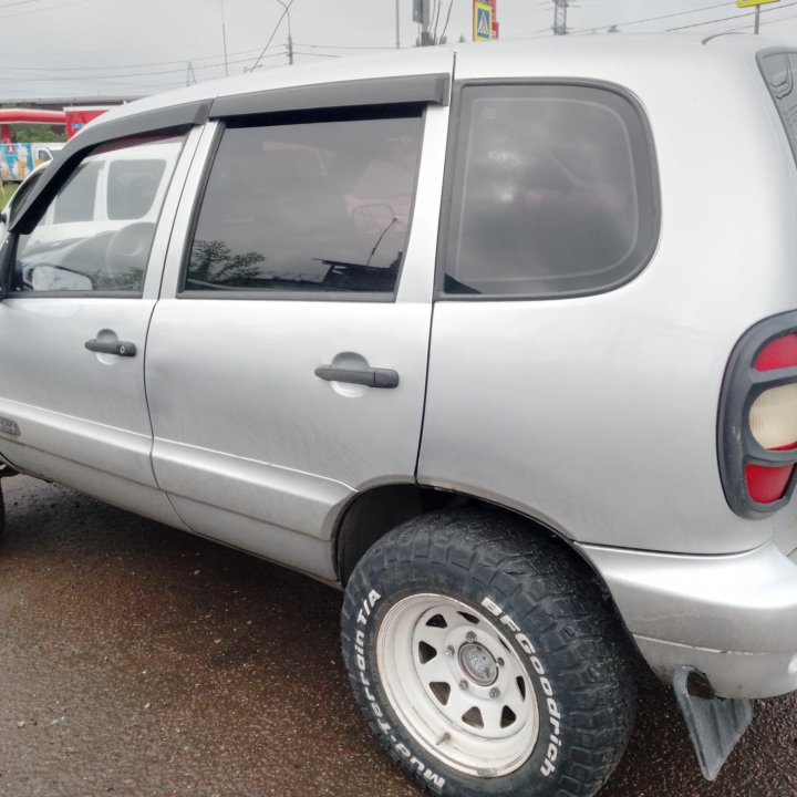 Chevrolet Niva, 2004