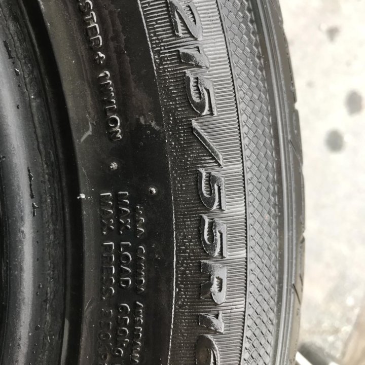 Шины HANKOOK 215 55 16, за 4 шт