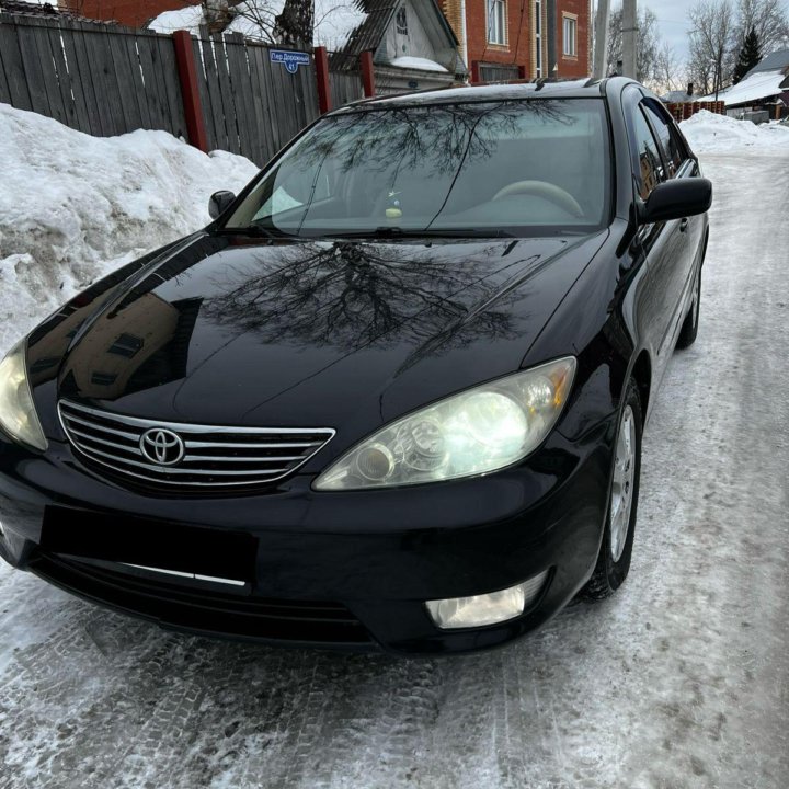 Toyota Camry, 2004