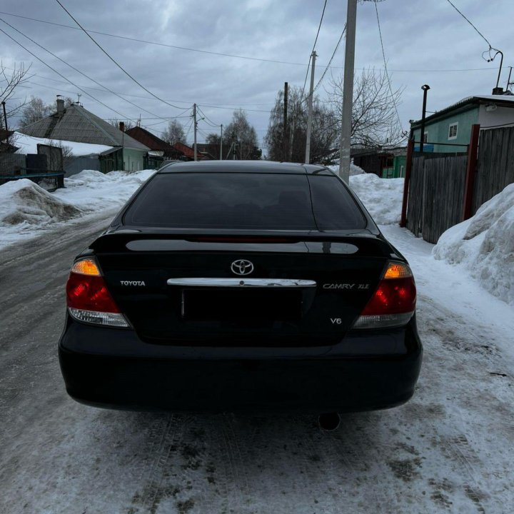 Toyota Camry, 2004