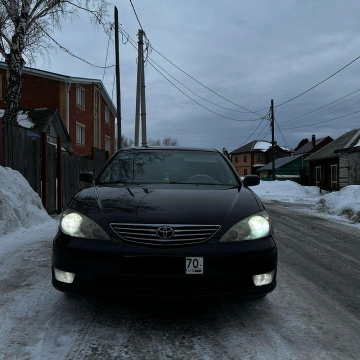 Toyota Camry, 2004