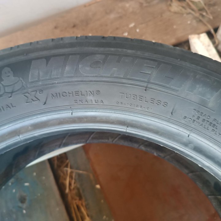 Шины Michelin (205/55-16) 2-e шт.