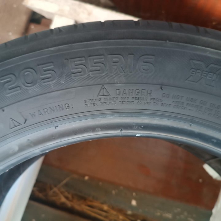 Шины Michelin (205/55-16) 2-e шт.