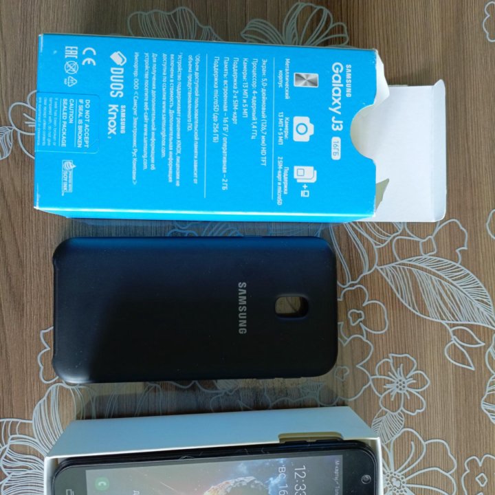 Телефон Samsung J3 2017