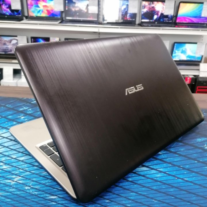 Ноутбук ASUS быстрый (1352 Н2)