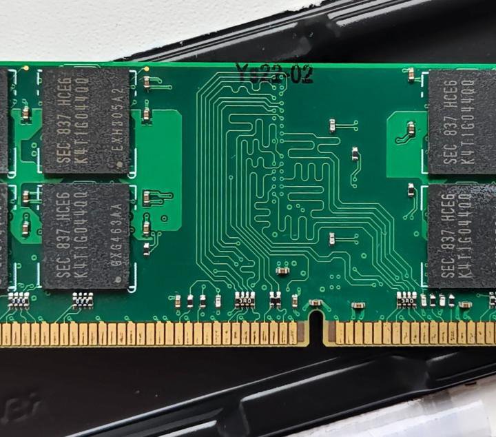 Оперативная память для AMD ddr2 4GB Samsung 800мгц