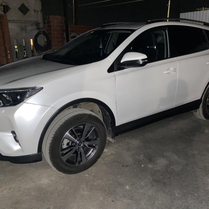 Toyota RAV4, 2018