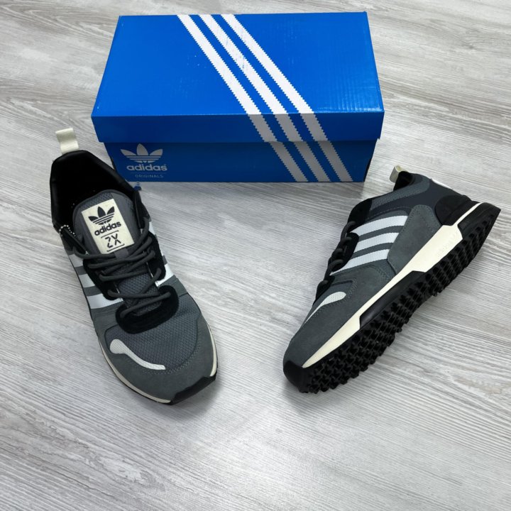 Кроссовки Adidas